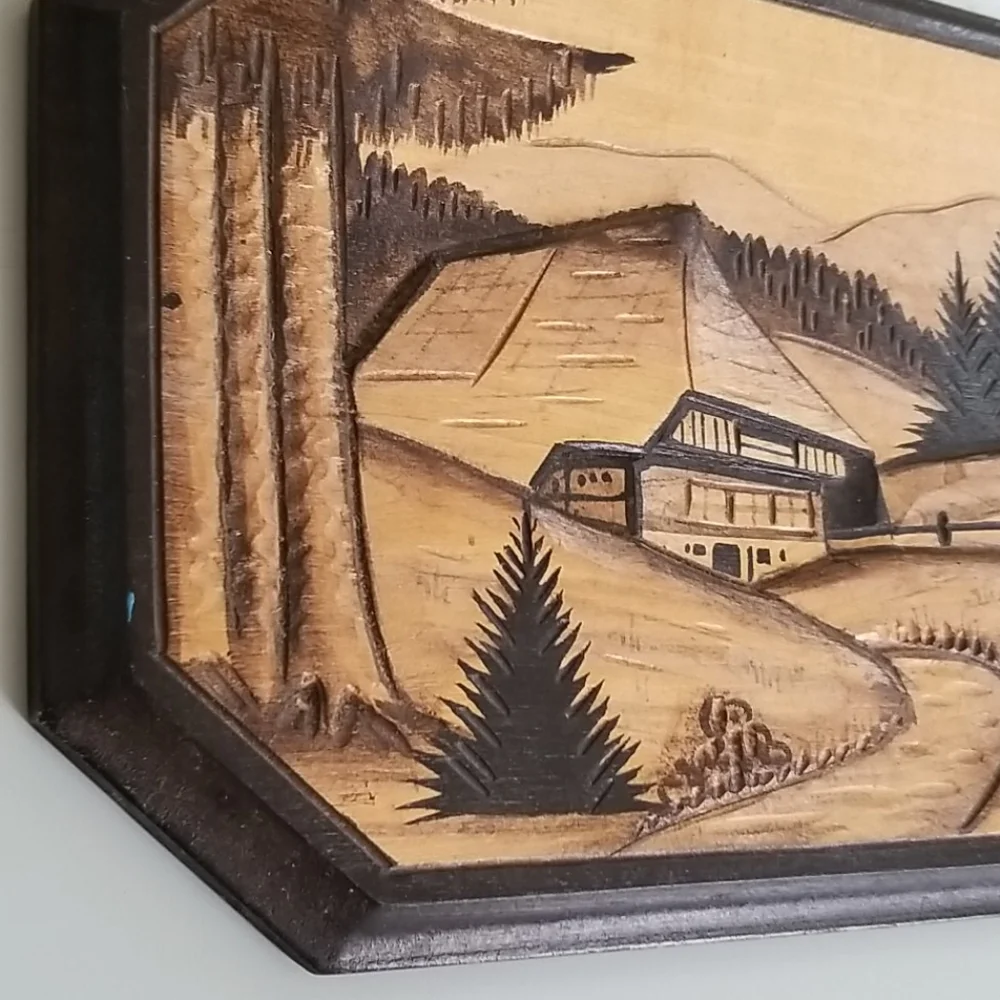 VTG Handcrafted Wood Blackforest House plaque